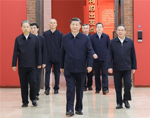 習近平在瞻仰延安革命紀念地時強調(diào) 弘揚偉大建黨精...